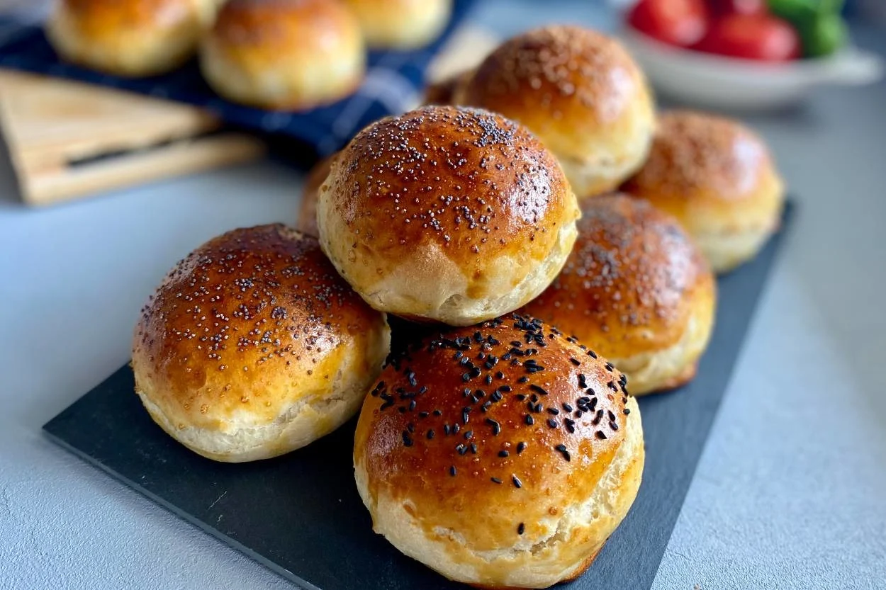 Sıcacık: Kuru Mayalı Poğaça Tarifi